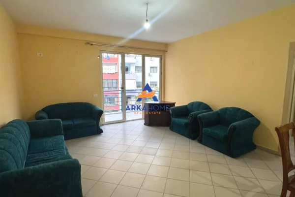 Shtepi ne shitje Apartament ne Tirane, 2+1, Mobilimi Pjeserisht e mobiluar, Pagesa 163,755  Euro.