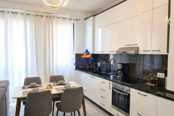 Shtepi me qera Apartament ne Tirane, 2+1, Mobilimi E mobiluar, Pagesa 764  Euro.