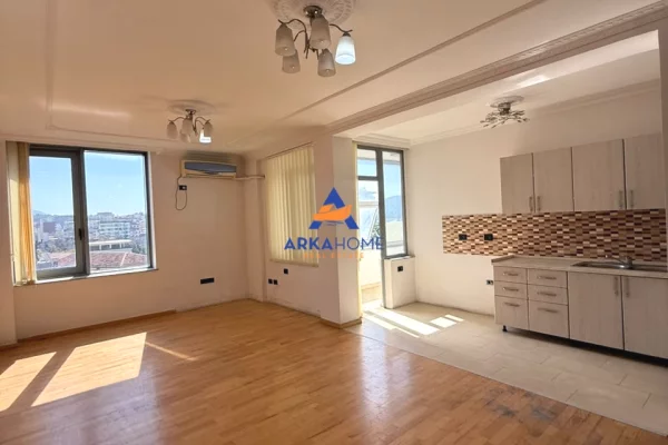 Shtepi ne shitje Apartament ne Tirane, 2+1, Mobilimi Bosh, pa mobiluar, Pagesa 432,000  Euro.