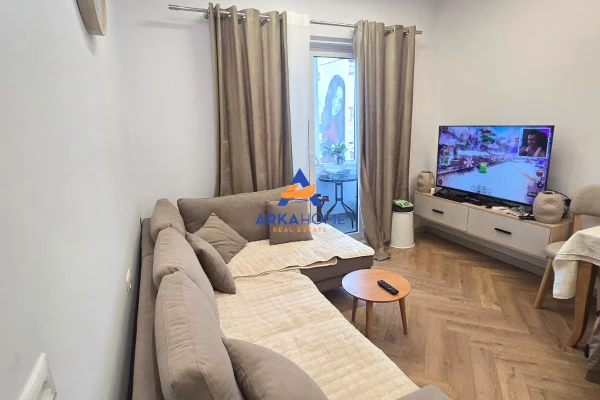 JEPET APARTMENT ME QERA 2+1+BALLKON "21 DHJETORI" 75.000 LEKE