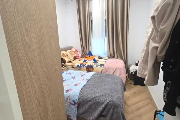Shtepi me qera Apartament ne Tirane, 2+1, Mobilimi E mobiluar, Pagesa 818  Euro.