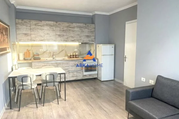 Shtepi me qera Apartament ne Tirane, 2+1, Mobilimi E mobiluar, Pagesa 700  Euro.