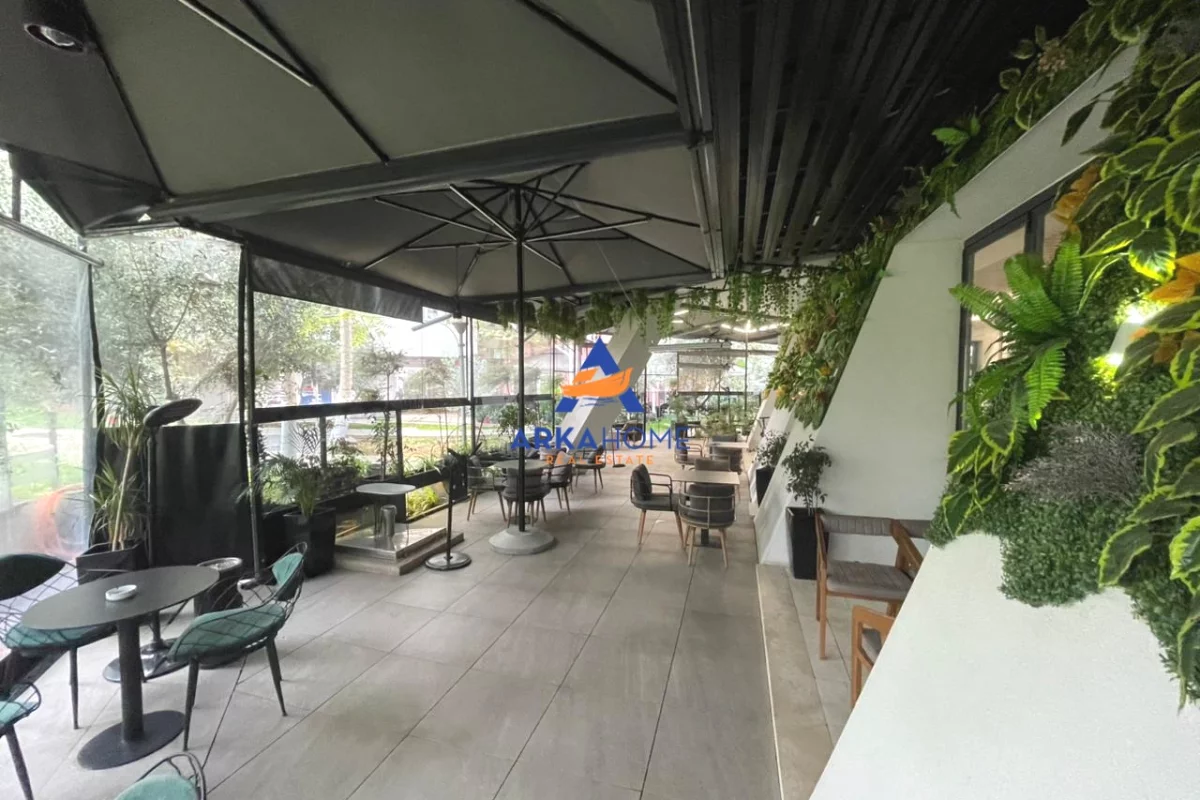 SHITET AMBIENT BIZNESI+VERANDE 260 M2 "RRUGA NDRE MJEDA,ISH-PARKU I AUTOBUZAVE" 800.000 EURO