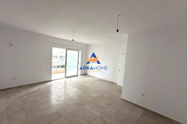 Shtepi ne shitje Apartament ne Tirane, 2+1, Mobilimi Bosh, pa mobiluar, Pagesa 147,702  Euro.