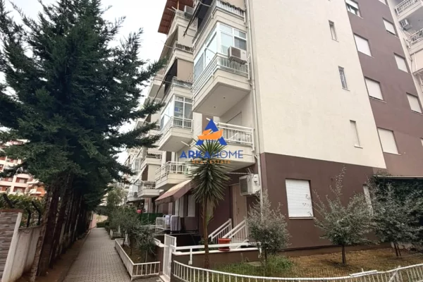 Shtepi ne shitje Apartament ne Tirane, 2+1, Mobilimi Bosh, pa mobiluar, Pagesa 147,702  Euro.