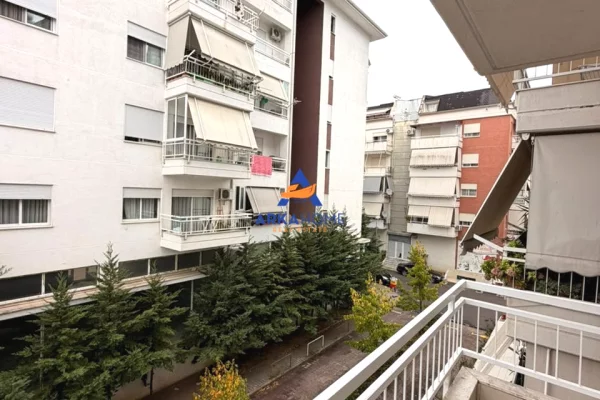 Shtepi ne shitje Apartament ne Tirane, 2+1, Mobilimi Bosh, pa mobiluar, Pagesa 147,702  Euro.