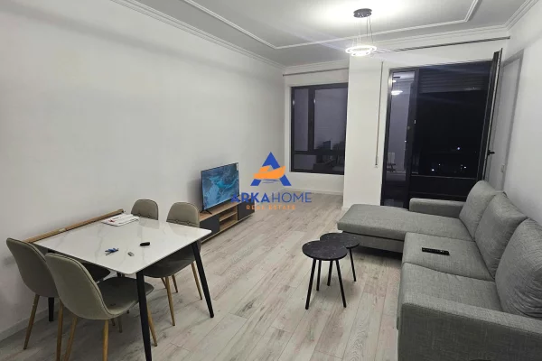 JEPET APARTMENT ME QERA 2+1+BALLKON TEK  " RRUGA 5 MAJ " 65.000 LEKE