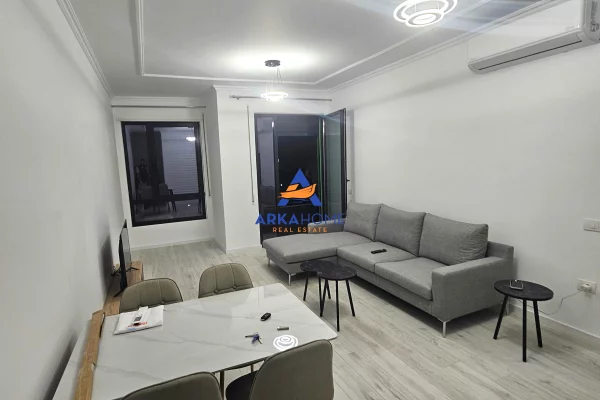 Shtepi me qera Apartament ne Tirane, 2+1, Mobilimi E mobiluar, Pagesa 711  Euro.