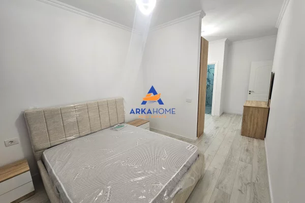 Shtepi me qera Apartament ne Tirane, 2+1, Mobilimi E mobiluar, Pagesa 711  Euro.