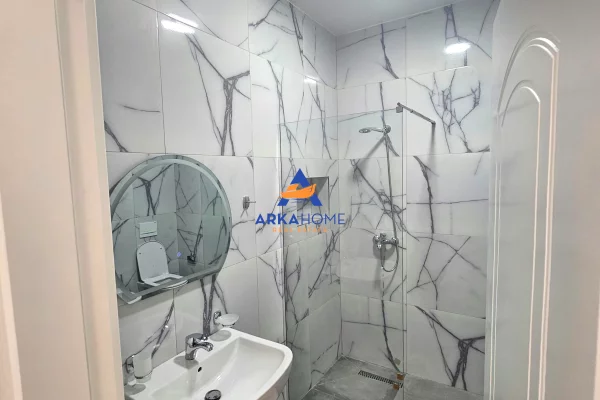 Shtepi me qera Apartament ne Tirane, 2+1, Mobilimi E mobiluar, Pagesa 711  Euro.