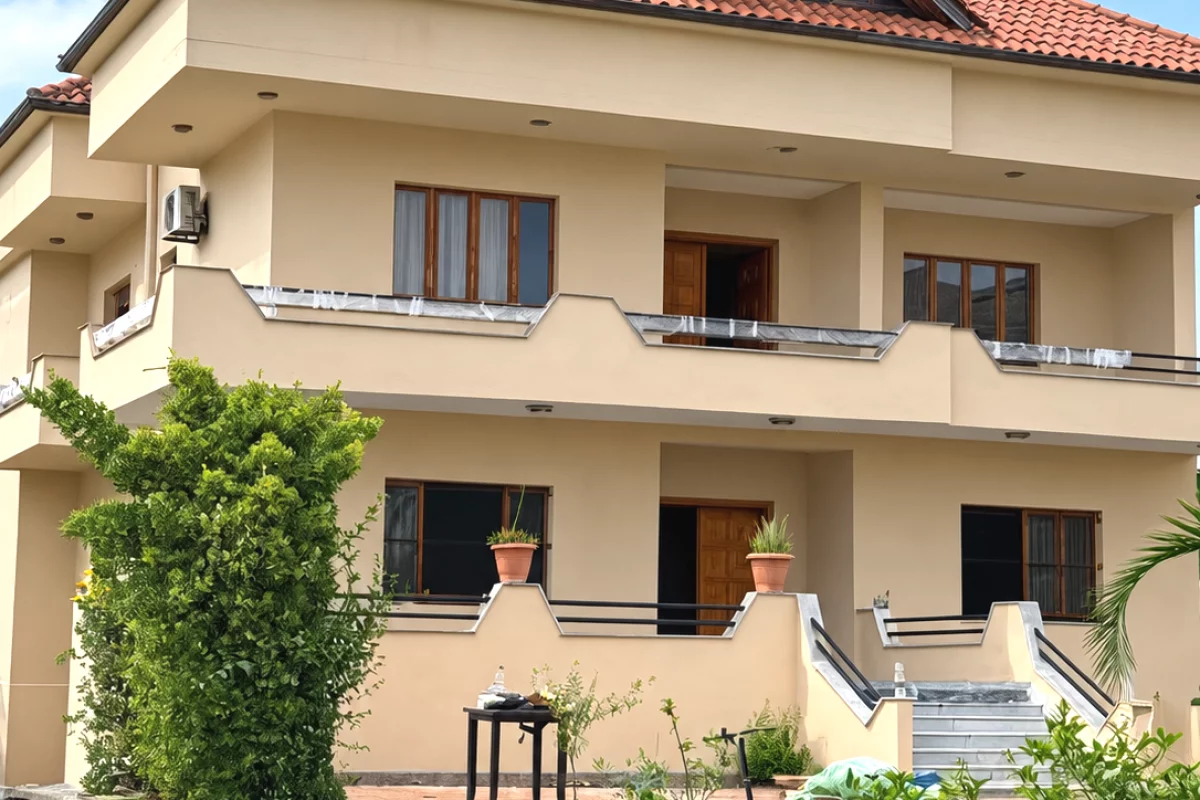 Shtepi me qera Vila Luksoze ne Tirane, 7+1, Mobilimi Bosh, pa mobiluar, Pagesa 2,188  Euro.