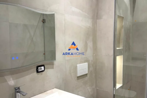 Shtepi me qera Apartament ne Tirane, 1+1, Mobilimi Pjeserisht e mobiluar, Pagesa 437  Euro.