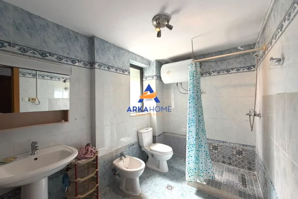 Shtepi ne shitje Apartament ne Tirane, 1+1, Mobilimi E mobiluar, Pagesa 142,231  Euro.