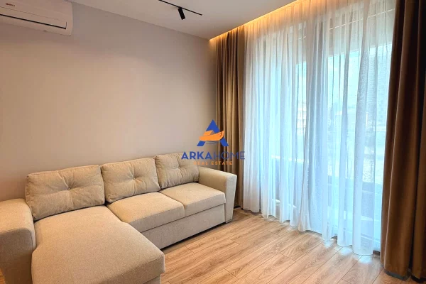 Shtepi me qera Apartament ne Tirane, 2+1, Mobilimi E mobiluar, Pagesa 900  Euro.