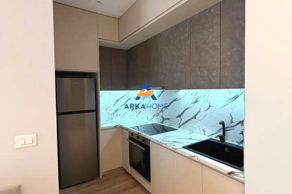 Shtepi me qera Apartament ne Tirane, 2+1, Mobilimi E mobiluar, Pagesa 900  Euro.