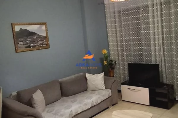 Shtepi me qera Apartament ne Tirane, 1+1, Mobilimi E mobiluar, Pagesa 492  Euro.