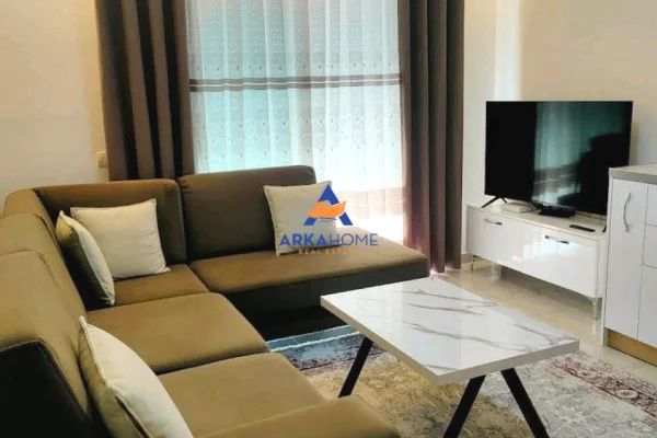 Shtepi me qera 2+1 ne Tirane - 656 Euro