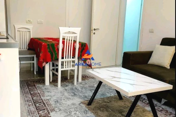 Shtepi me qera Apartament ne Tirane, 2+1, Mobilimi E mobiluar, Pagesa 656  Euro.