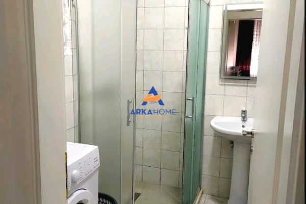 Shtepi me qera Apartament ne Tirane, 2+1, Mobilimi E mobiluar, Pagesa 656  Euro.