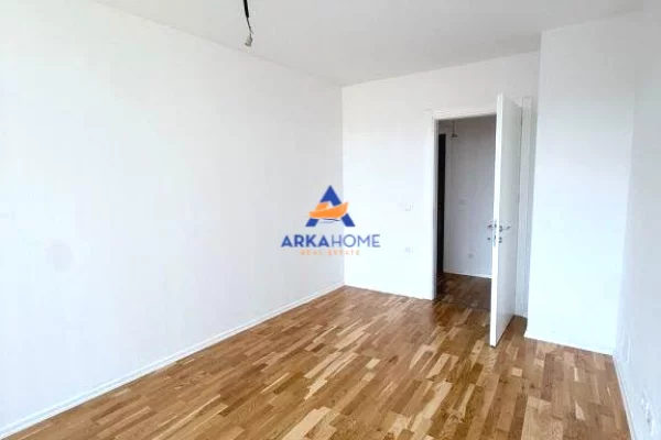 Shtepi me qera Apartament ne Tirane, 2+1, Mobilimi Bosh, pa mobiluar, Pagesa 1,650  Euro.