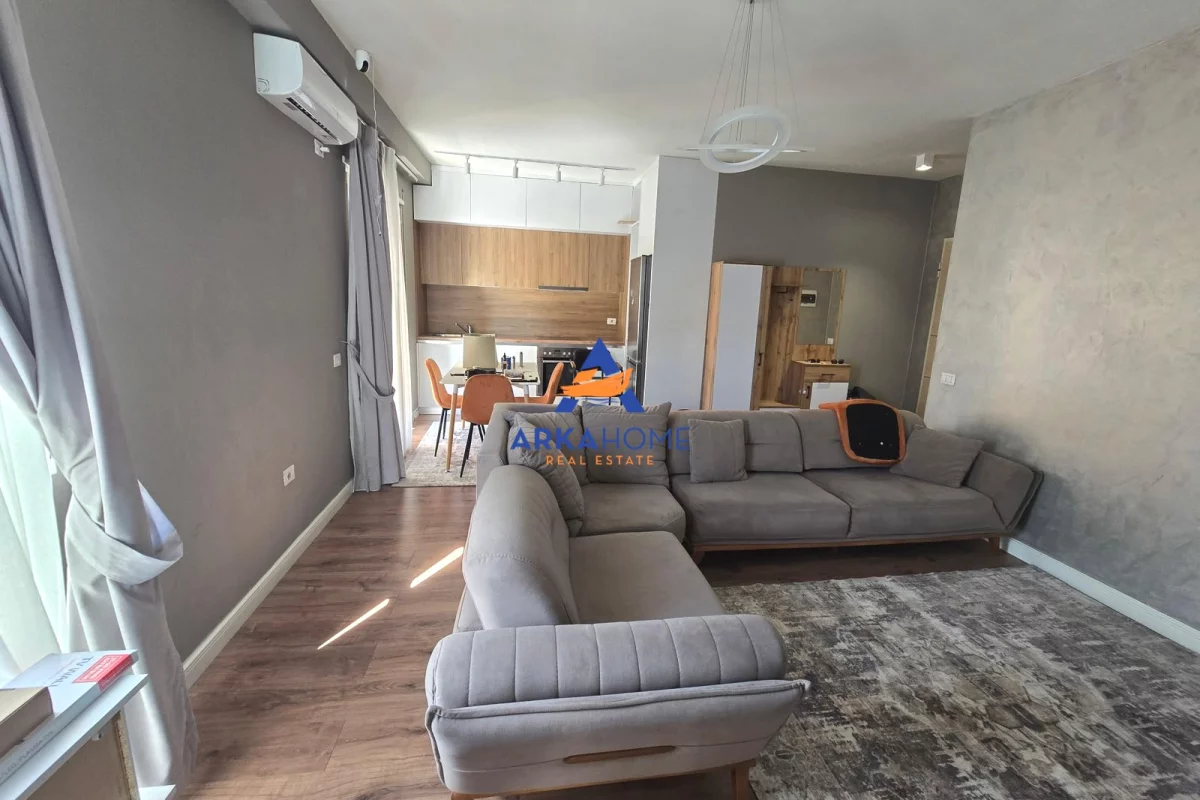Shtepi me qera Apartament ne Tirane, 1+1, Mobilimi E mobiluar, Pagesa 765  Euro.