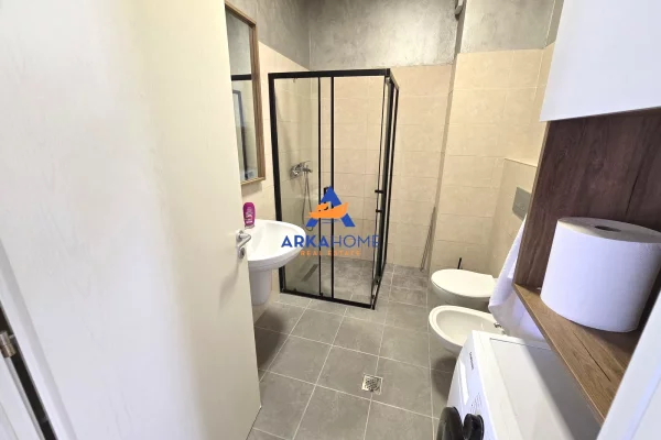 Shtepi me qera Apartament ne Tirane, 1+1, Mobilimi E mobiluar, Pagesa 765  Euro.