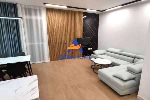 Shtepi me qera 2+1 ne Tirane - 601 Euro