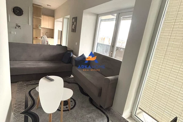 Shtepi me qera Apartament ne Tirane, 1+1, Mobilimi E mobiluar, Pagesa 492  Euro.