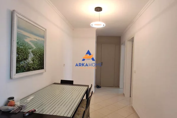 Shtepi me qera Apartament ne Tirane, 2+1, Mobilimi E mobiluar, Pagesa 601  Euro.