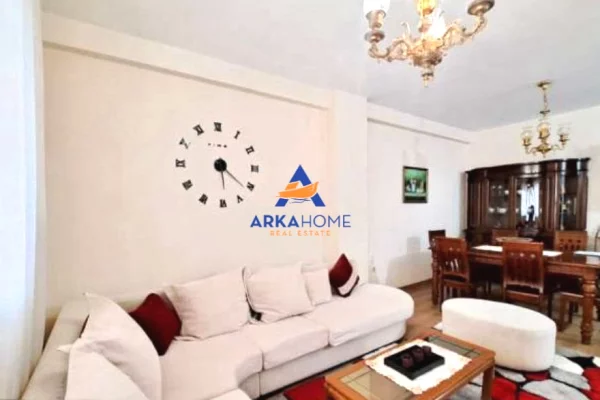 Shtepi me qera 2+1 ne Tirane - 820 Euro
