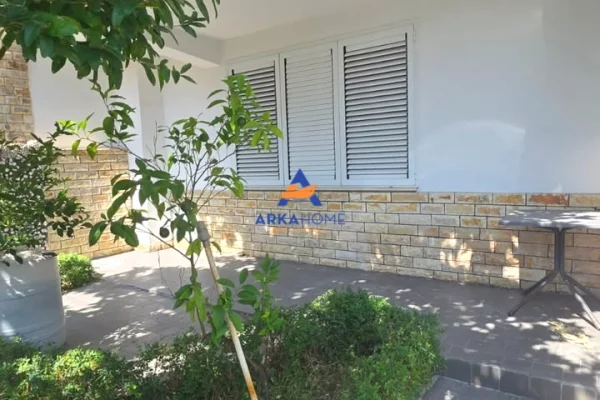 SHITET VILE 4 KATESHE "KODRA E PRIFTIT" 560.000 EURO