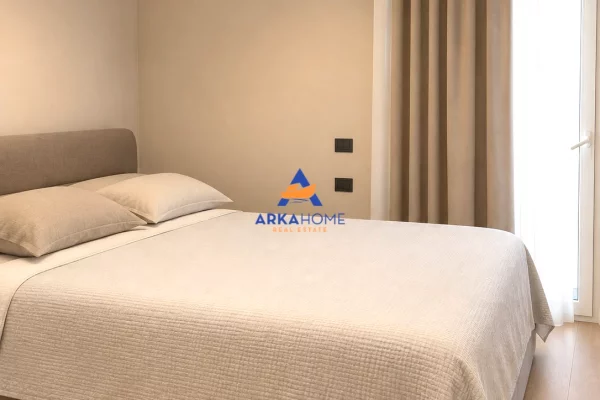 Shtepi ne shitje Apartament ne Tirane, 3+1, Mobilimi E mobiluar, Pagesa 464,989  Euro.