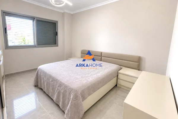 Shtepi ne shitje Apartament ne Tirane, 3+1, Mobilimi E mobiluar, Pagesa 270,000  Euro.