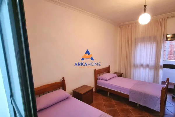 Shtepi me qera Apartament ne Tirane, 2+1, Mobilimi E mobiluar, Pagesa 711  Euro.