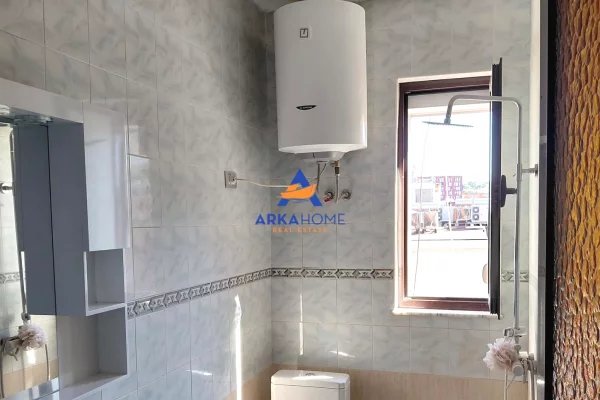 Shtepi me qera Apartament ne Tirane, 2+1, Mobilimi E mobiluar, Pagesa 711  Euro.