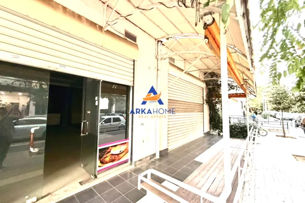 “EKSKLUZIVE” JEPET ME QERA AMBIENT BIZNESI+VERANDË 150 M2 "NE YZBERISHT" 1500 EURO