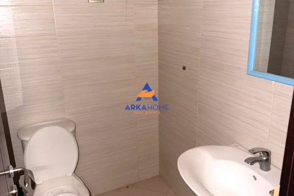 “EKSKLUZIVE” JEPET ME QERA AMBIENT BIZNESI+VERANDE 150 M2 "NE YZBERISHT" 1500 EURO