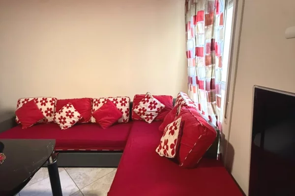 Shtepi me qera 2+1 ne Tirane - 600 Euro