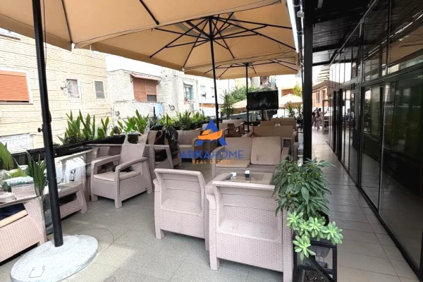 JEPET LOKAL ME QIRA 80M2 "RRUGA MINE PEZA" 120000 LEKE