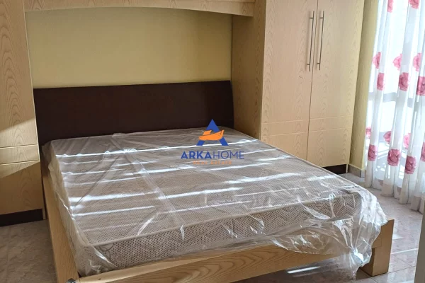 Shtepi me qera Apartament ne Tirane, 2+1, Mobilimi E mobiluar, Pagesa 820  Euro.
