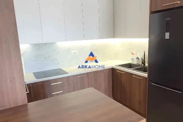 Shtepi me qera Apartament ne Tirane, 2+1, Mobilimi E mobiluar, Pagesa 875  Euro.