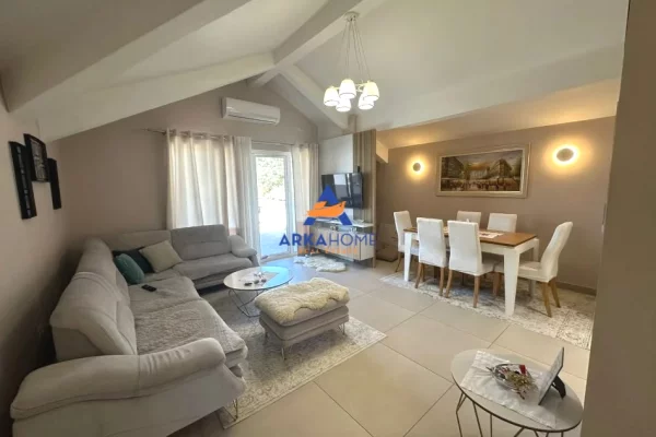 Shtepi me qera 2+1 ne Tirane - 711 Euro