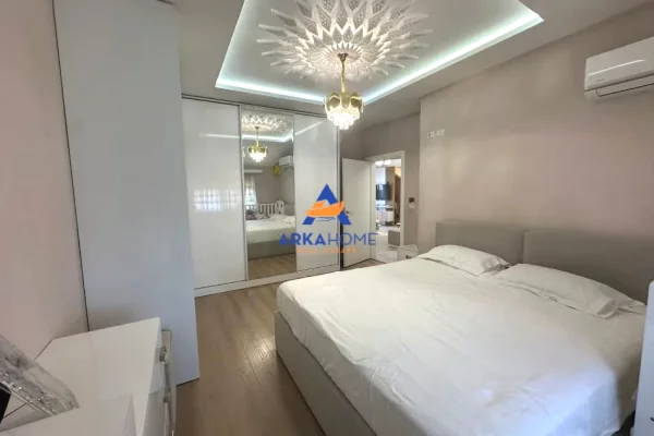 Shtepi me qera Apartament ne Tirane, 2+1, Mobilimi E mobiluar, Pagesa 711  Euro.