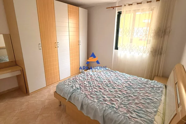 Shtepi me qera Apartament ne Tirane, 2+1, Mobilimi E mobiluar, Pagesa 600  Euro.
