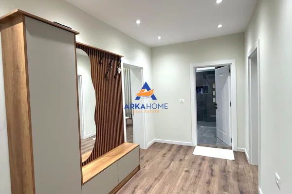 Shtepi me qera Apartament ne Tirane, 2+1, Mobilimi E mobiluar, Pagesa 1,100  Euro.