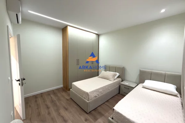 Shtepi me qera Apartament ne Tirane, 2+1, Mobilimi E mobiluar, Pagesa 1,100  Euro.