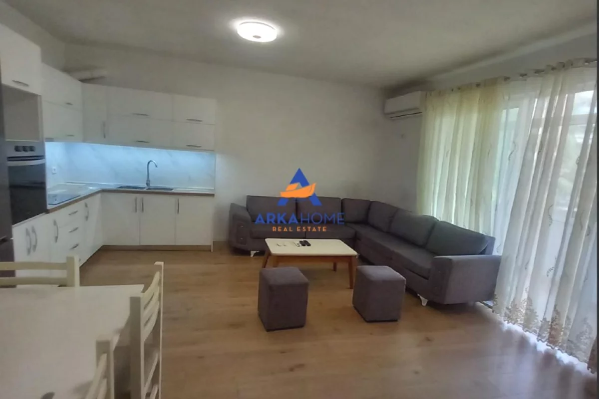 Shtepi me qera Apartament ne Tirane, 2+1, Mobilimi E mobiluar, Pagesa 601  Euro.
