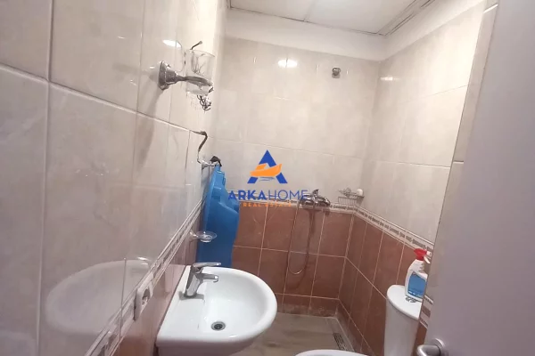 Shtepi me qera Apartament ne Tirane, 2+1, Mobilimi E mobiluar, Pagesa 601  Euro.