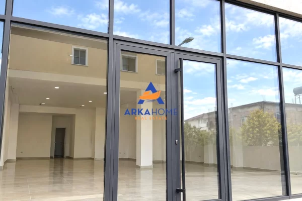 JEPET AMBIENT SHERBIMI PER QERA 121 M2 "ASTIR" 1200 EURO