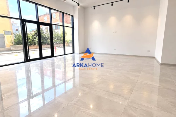JEPET AMBIENT SHERBIMI PER QERA 121 M2 "ASTIR" 1200 EURO